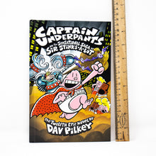 Cargar imagen en el visor de la galería, CAPTAIN UNDERPANTS AND THE SENSATIONAL SAGA OF SIR
 STINKS-A-LOT